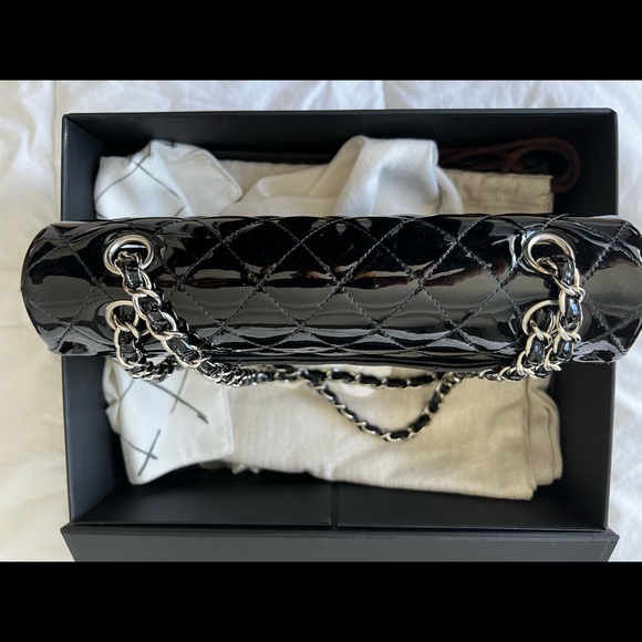 Chanel Classic Double Flap Quilted Patent - Picture 3 of 15